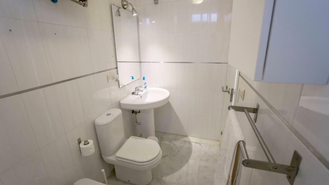 Rentalsevilla Espacioso Duplex En La Puerta Real Exterior foto